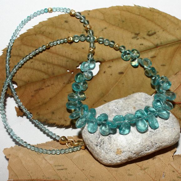 Unikatowa biżuteria - naszyjnik z apatytu 1