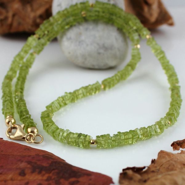 Unikatowa biżuteria - naszyjnik z peridotu 1