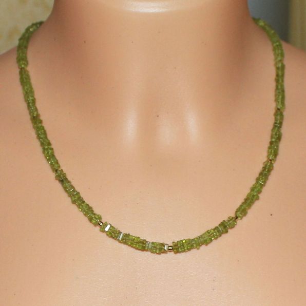 Unikatowa biżuteria - naszyjnik z peridotu 5