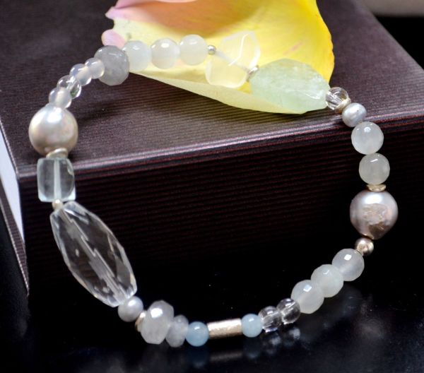 Kamien ksiezycowy 10