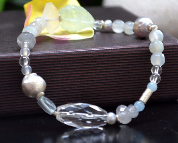 Kamien ksiezycowy 11