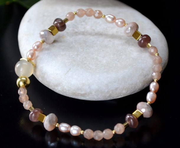 Kamien ksiezycowy 18