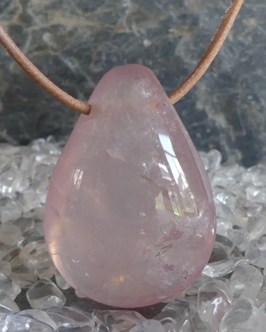 Kwarc różowy kropla 1