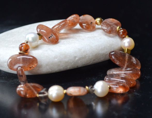 bransoletka z kamieniem słonecznym, perłami i kwarcem dymnym 1