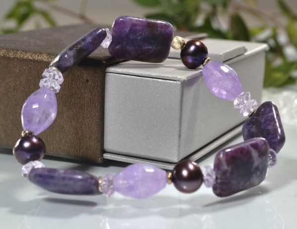 bransoletka z lepidolitu, ametystu i kryształu górskiego 2